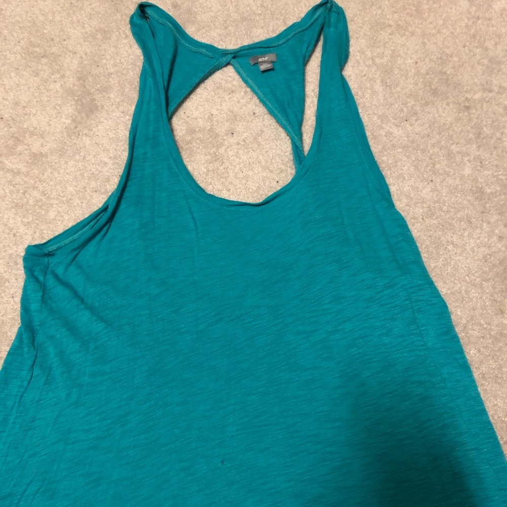 Aerie keyhole tank